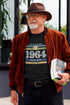 Schwarzes Geburtstags T-Shirt mit der Zahl 1964